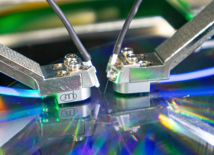 Black Semiconductor's graphene-fotonic wafer